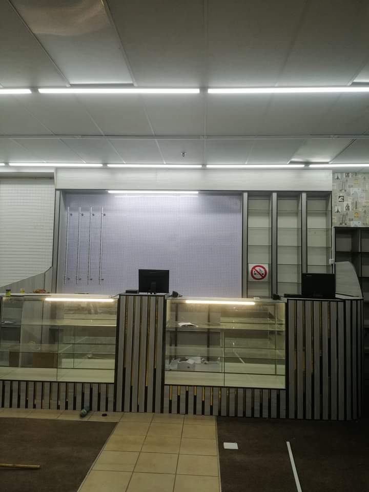Retail shop counter